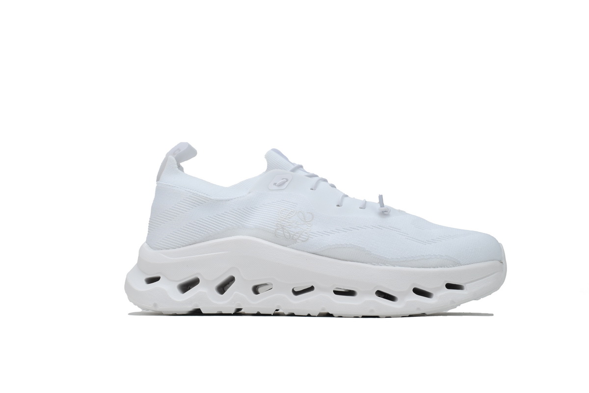 EM Sneakers On Cloudtilt All White