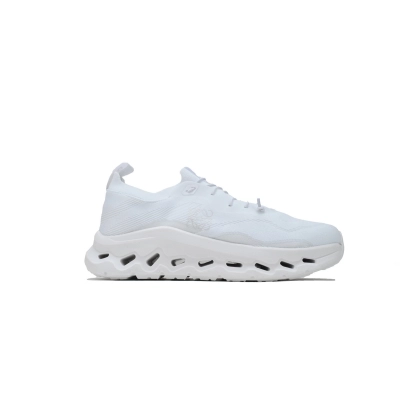 EM Sneakers On Cloudtilt All White 02