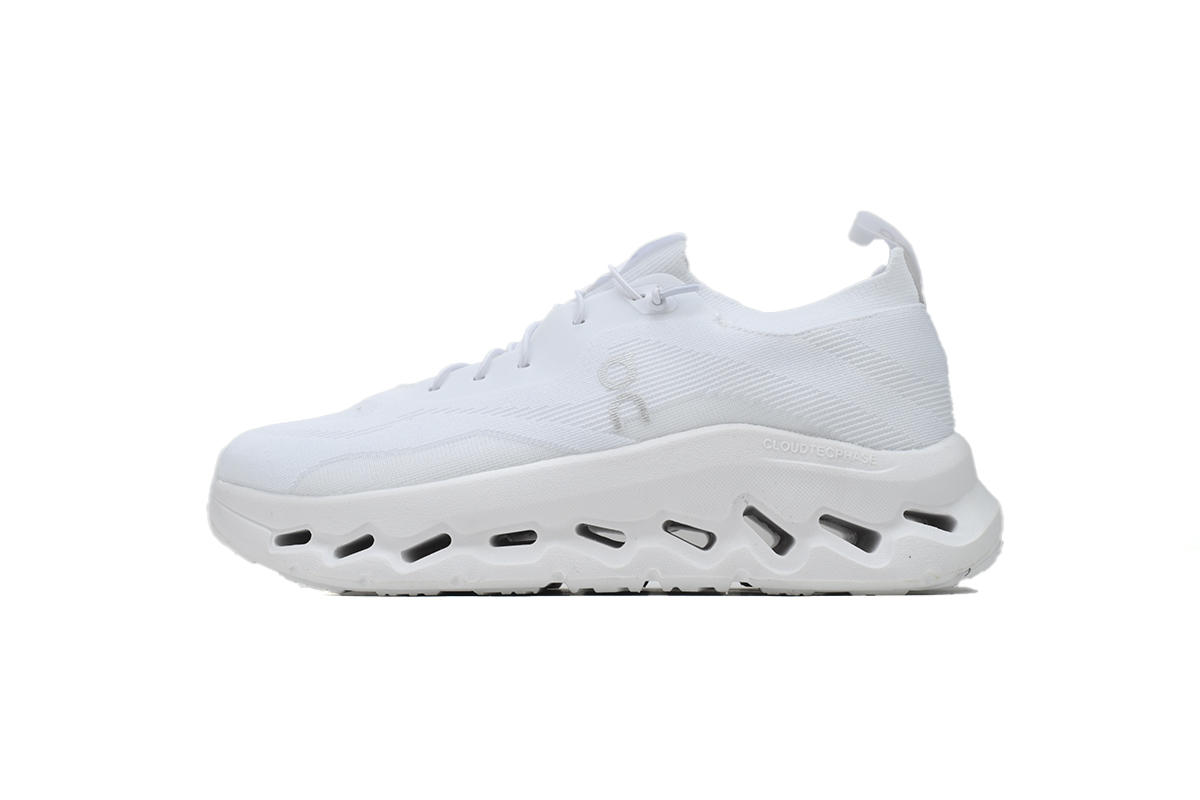 EM Sneakers On Cloudtilt All White