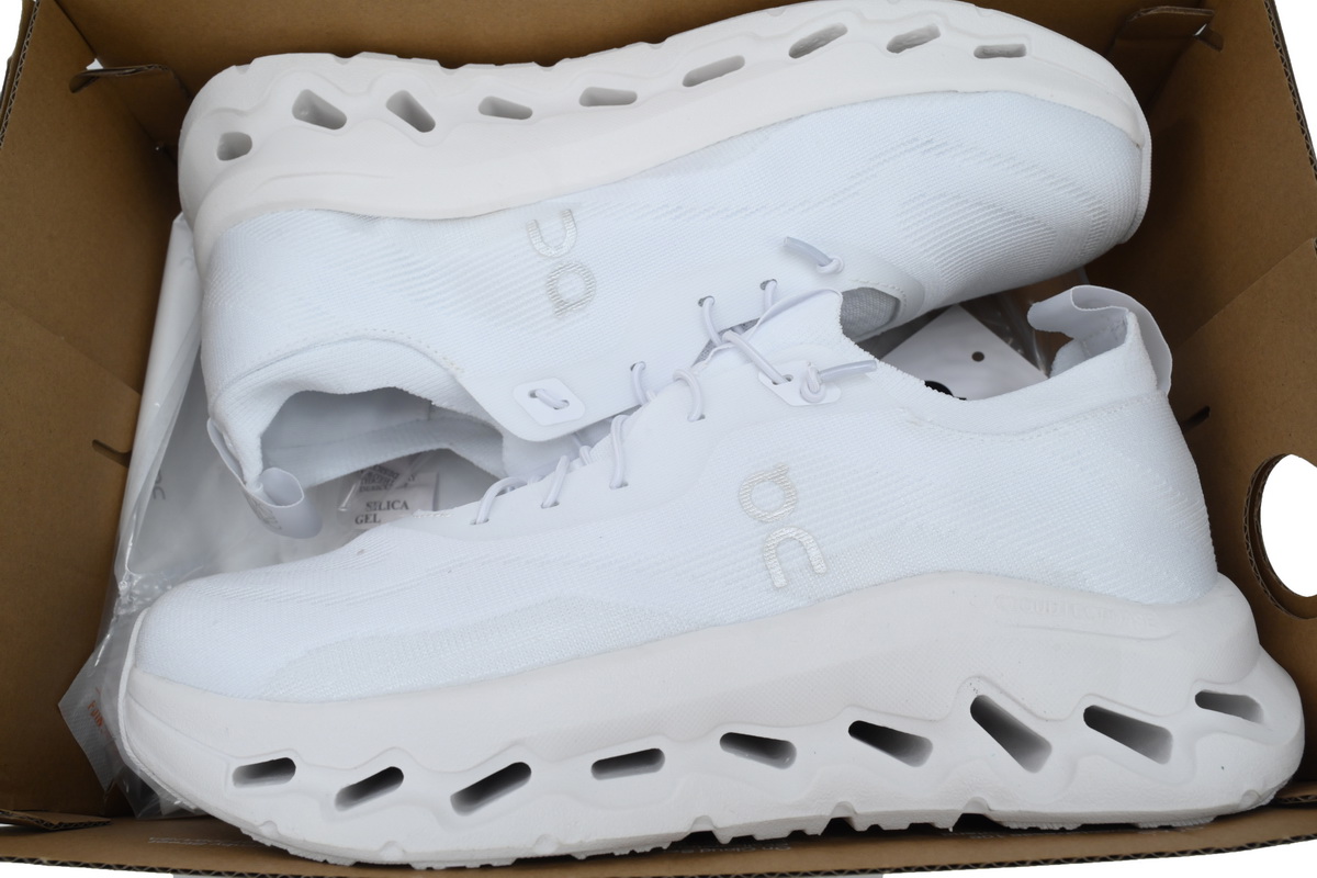 EM Sneakers On Cloudtilt All White