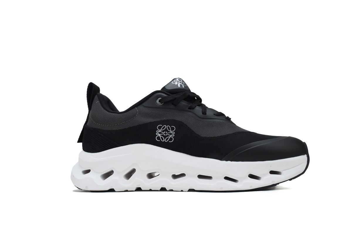 EM Sneakers On Cloudtilt 2 Black