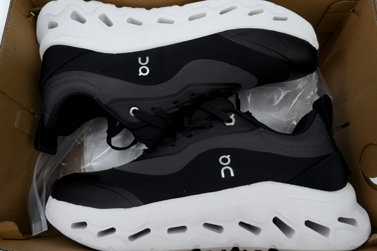 EM Sneakers On Cloudtilt 2 Black