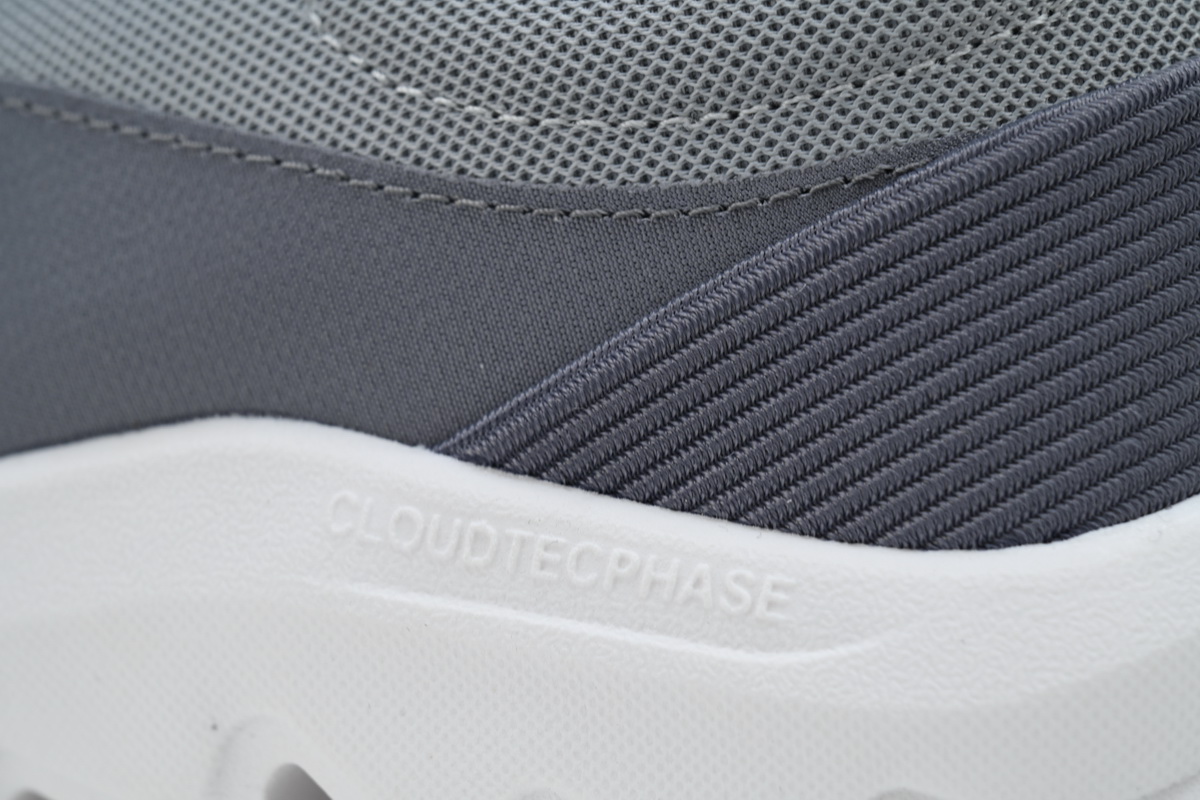 EM Sneakers On Cloudtilt 2 Grey White
