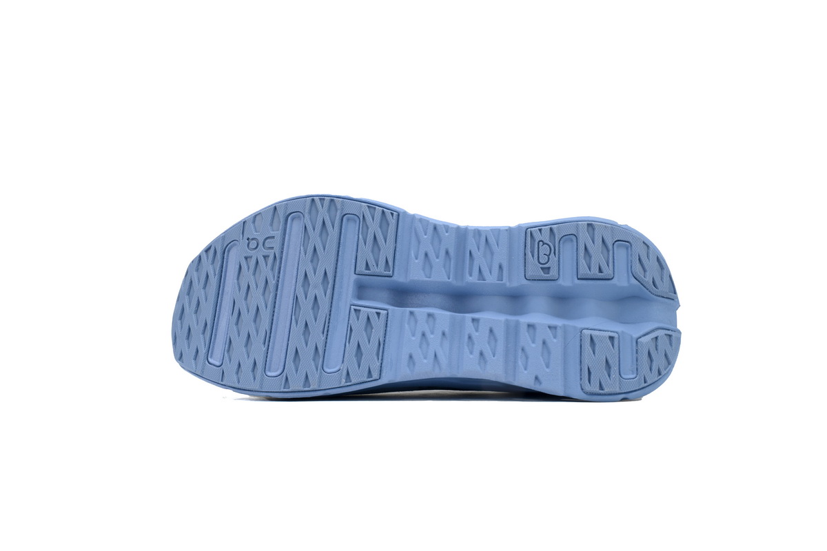 EM Sneakers On Cloudtilt Blue
