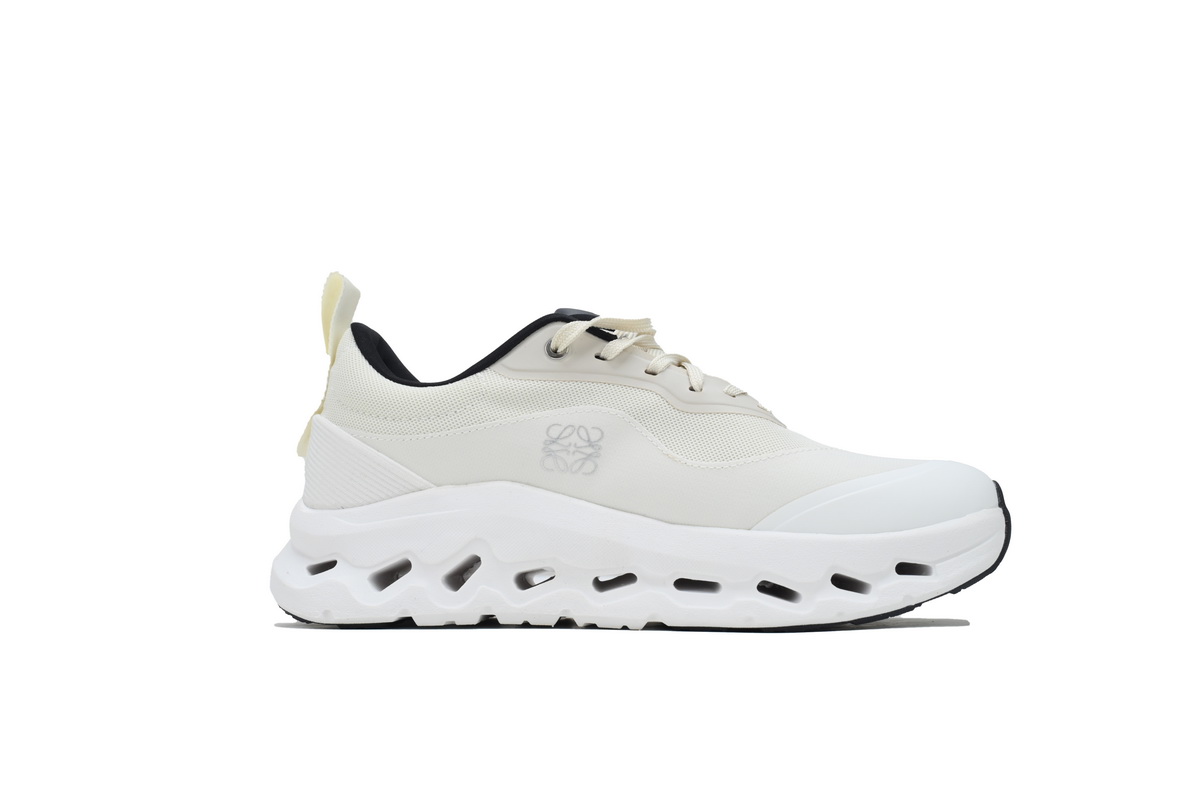 EM Sneakers On Cloudtilt 2 Sand White
