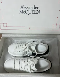 EM Sneakers Alexander McQueen Oversized Ivory Black review Moon Fpp