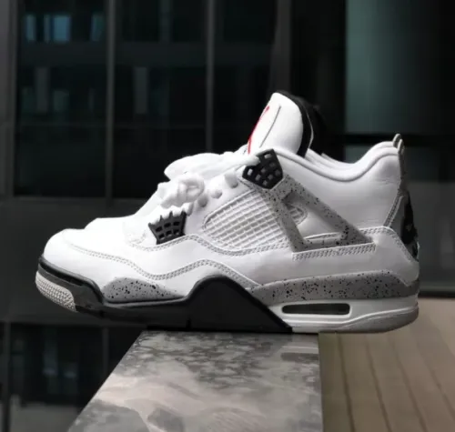 EM Sneakers Jordan 4 Retro White Cement (2016) review 