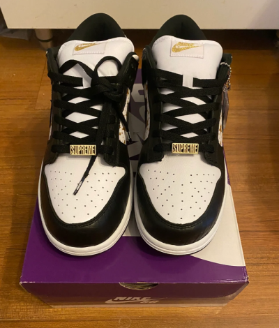 EM Sneakers Nike SB Dunk Low Supreme Stars Black (2021) review Qoo Emm 01