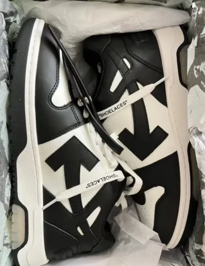 EM Sneakers OFF-WHITE Out Of Office Black And White review Silde App 00