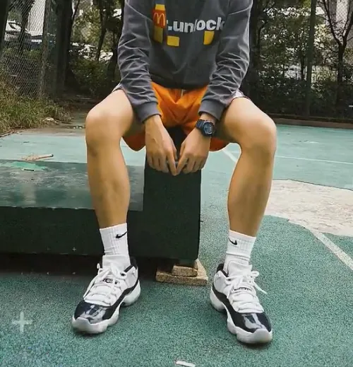 EM Sneakers Jordan 11 Retro Concord (2018) review 