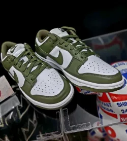 EM Sneakers Nike Dunk Low Medium Olive review Woo Rpp