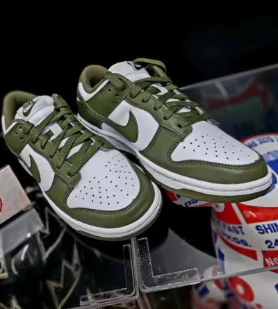 EM Sneakers Nike Dunk Low Medium Olive review Woo Rpp