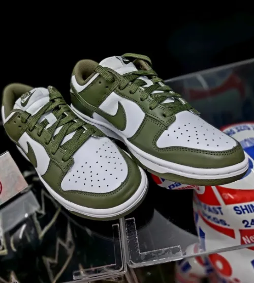 EM Sneakers Nike Dunk Low Medium Olive review 