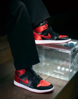 EM Sneakers Jordan 1 Retro High Bred Toe review Soo Cmm