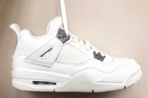 EM Sneakers Jordan 4 Retro Pure Money (2017) review 