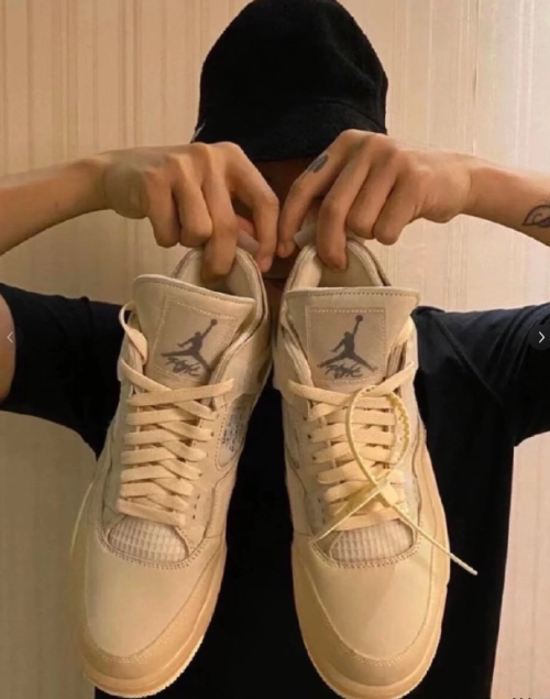 EM Sneakers Jordan 4 Retro × Off-White Sail reviewed by