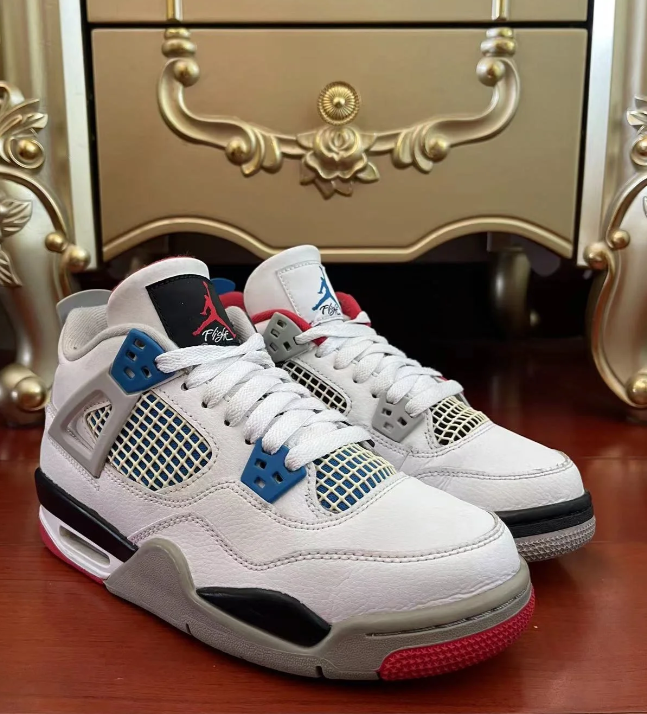 EM Sneakers Jordan 4 Retro What The review 1