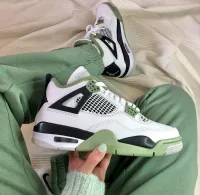 EM Sneakers Jordan 4 Retro Seafoam review 0