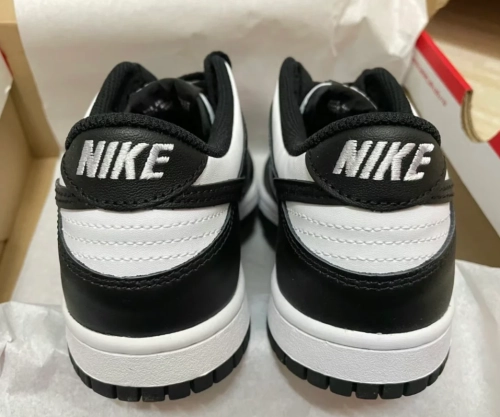 EM Sneakers Nike Dunk Low Retro White Black Panda reviewed by