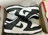 EM Sneakers Nike Dunk Low Retro White Black Panda review 1