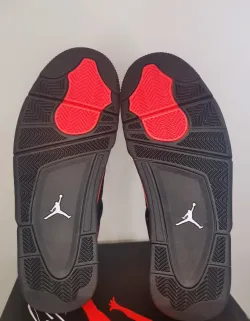EM Sneakers Jordan 4 Retro Red Thunder review Soo Voo