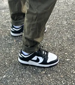 EM Sneakers Nike Dunk Low Retro White Black Panda review Julie Romio
