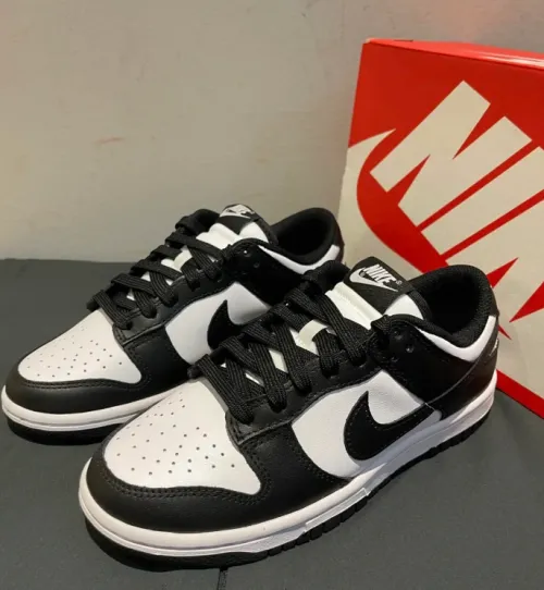 EM Sneakers Nike Dunk Low Retro White Black Panda review 