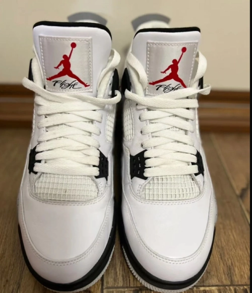 EM Sneakers Jordan 4 Retro White Cement (2016) reviewed by