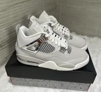 EM Sneakers Jordan 4 Retro Frozen Moments Low review 0