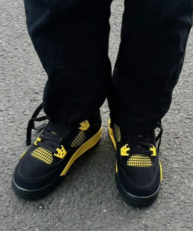 EM Sneakers Jordan 4 Retro Thunder (2023) review Doo Spp