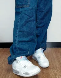 EM Sneakers Jordan 4 Retro White Oreo review 0