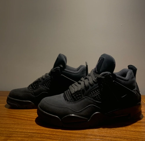 EM Sneakers Jordan 4 Retro Black Cat reviewed by