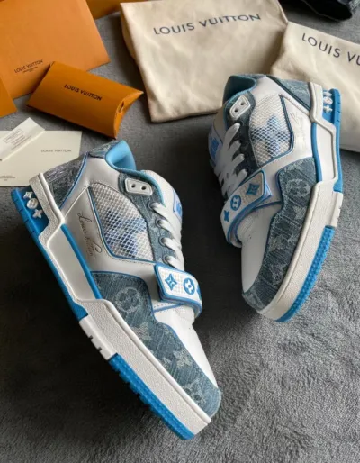 EM Sneakers Louis Vuitton Trainer Blue Cloth Surface review Woo Noo 00