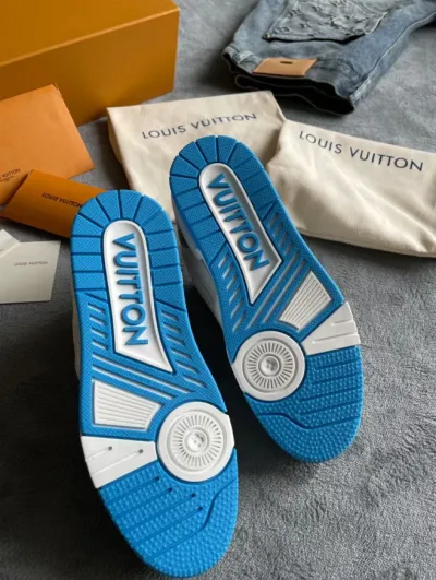 EM Sneakers Louis Vuitton Trainer Blue Cloth Surface review Woo Noo 01