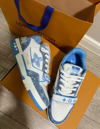 EM Sneakers Louis Vuitton Trainer Blue Cloth Surface review Deep Tray 01