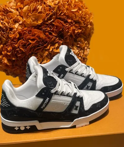 EM Sneakers Louis Vuitton Trainer Black and White Cloth Cover review Dnn Spp