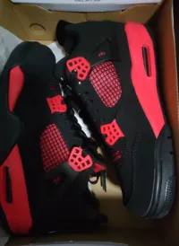 EM Sneakers Jordan 4 Retro Red Thunder review 0