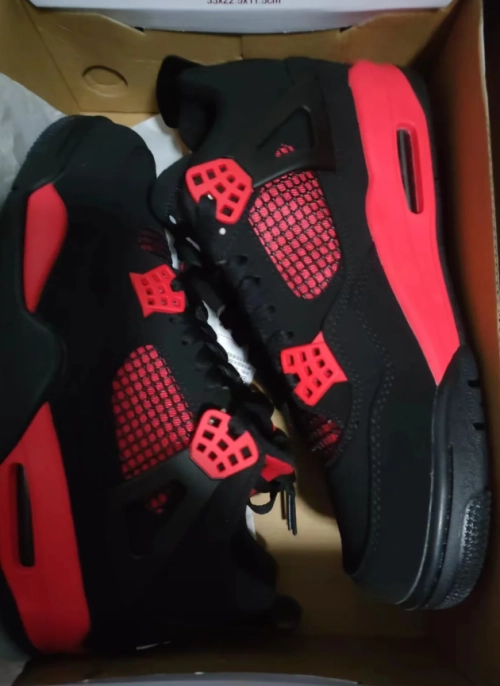 EM Sneakers Air Jordan 4 Retro Red Thunder reviewed by