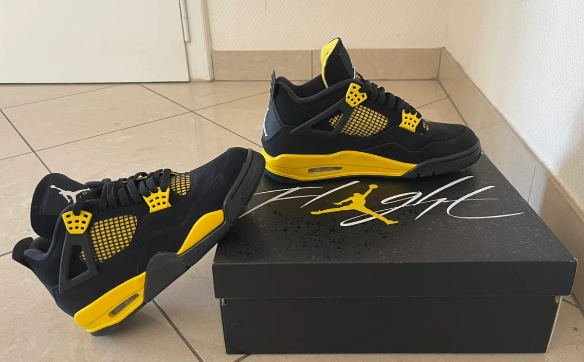EM Sneakers Jordan 4 Retro Thunder (2023) review Do Rl