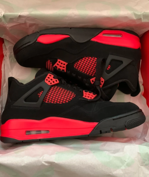 EM Sneakers Air Jordan 4 Retro Red Thunder reviewed by