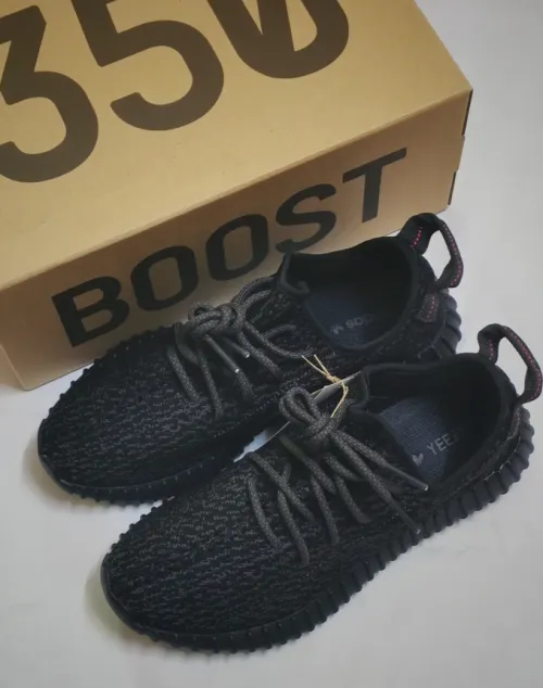 EM Sneakers adidas Yeezy Boost 350 Pirate Black (2023) review 