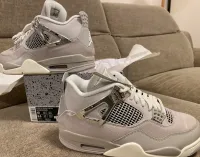 EM Sneakers Jordan 4 Retro Frozen Moments Low review 0