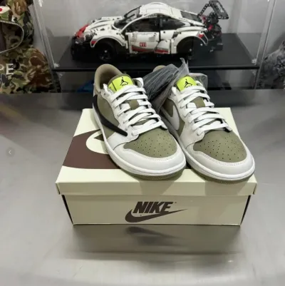 EM Sneakers Jordan 1 Low Golf × Travis Scott Neutral Olive review S B