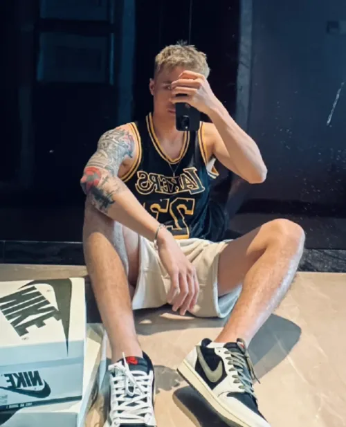 EM Sneakers Jordan 1 Low Golf × Travis Scott Neutral Olive review 