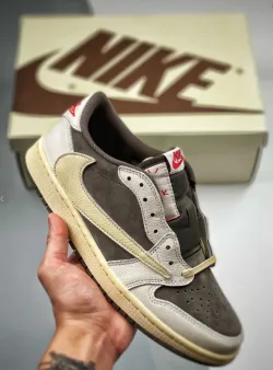 EM Sneakers Jordan 1 Retro Low OG SP × Travis Scott Mocha review D K