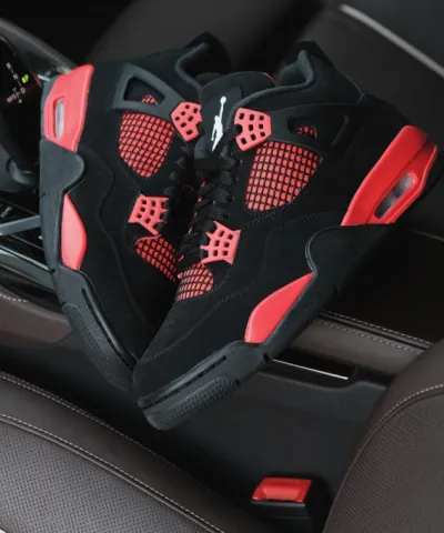 EM Sneakers Jordan 4 Retro Red Thunder review D H 01