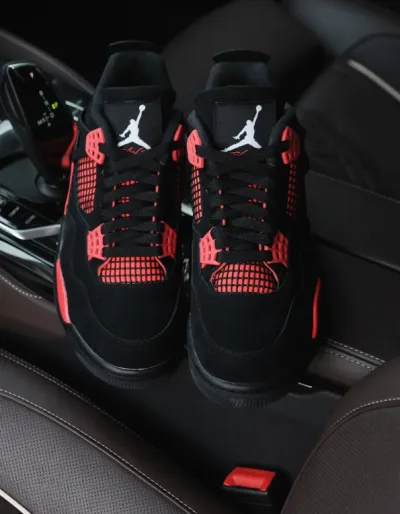 EM Sneakers Jordan 4 Retro Red Thunder review D H 00