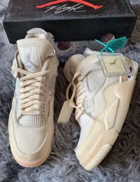EM Sneakers Jordan 4 Retro × Off-White Sail review 1