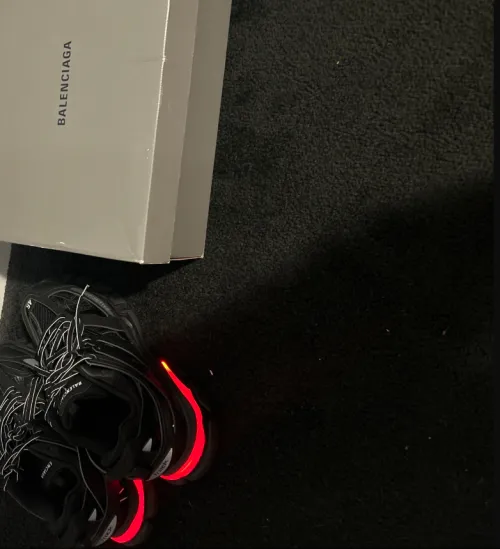 EM Sneakers Balenciaga Track LED Black review 