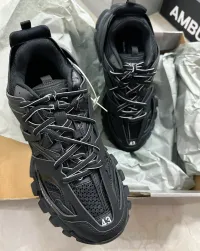 EM Sneakers Balenciaga Track LED Black review 3